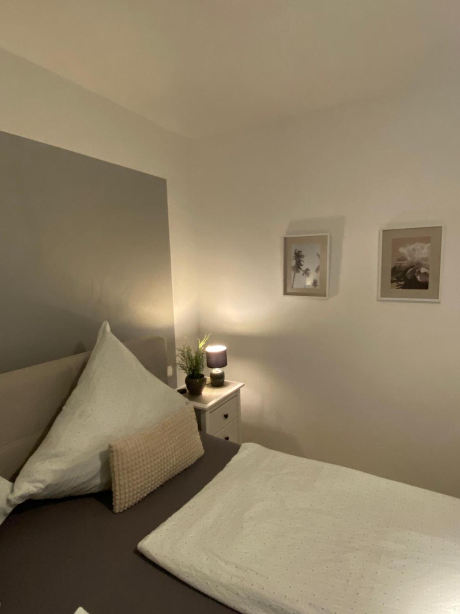 Ferienwohnung Ambiente II Und III คล็อตเทน ภายนอก รูปภาพ